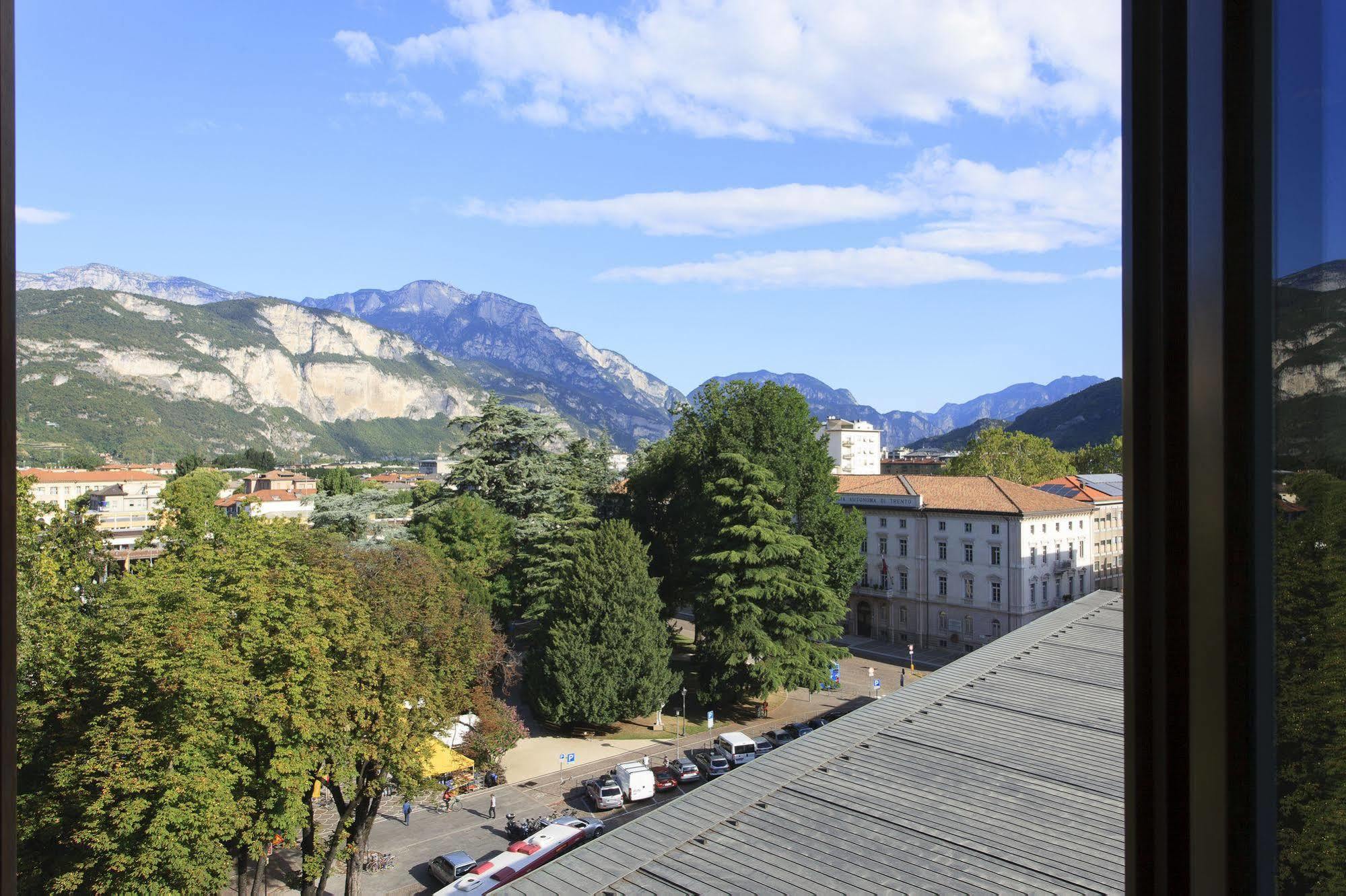 Grand Hotel Trento Esterno foto