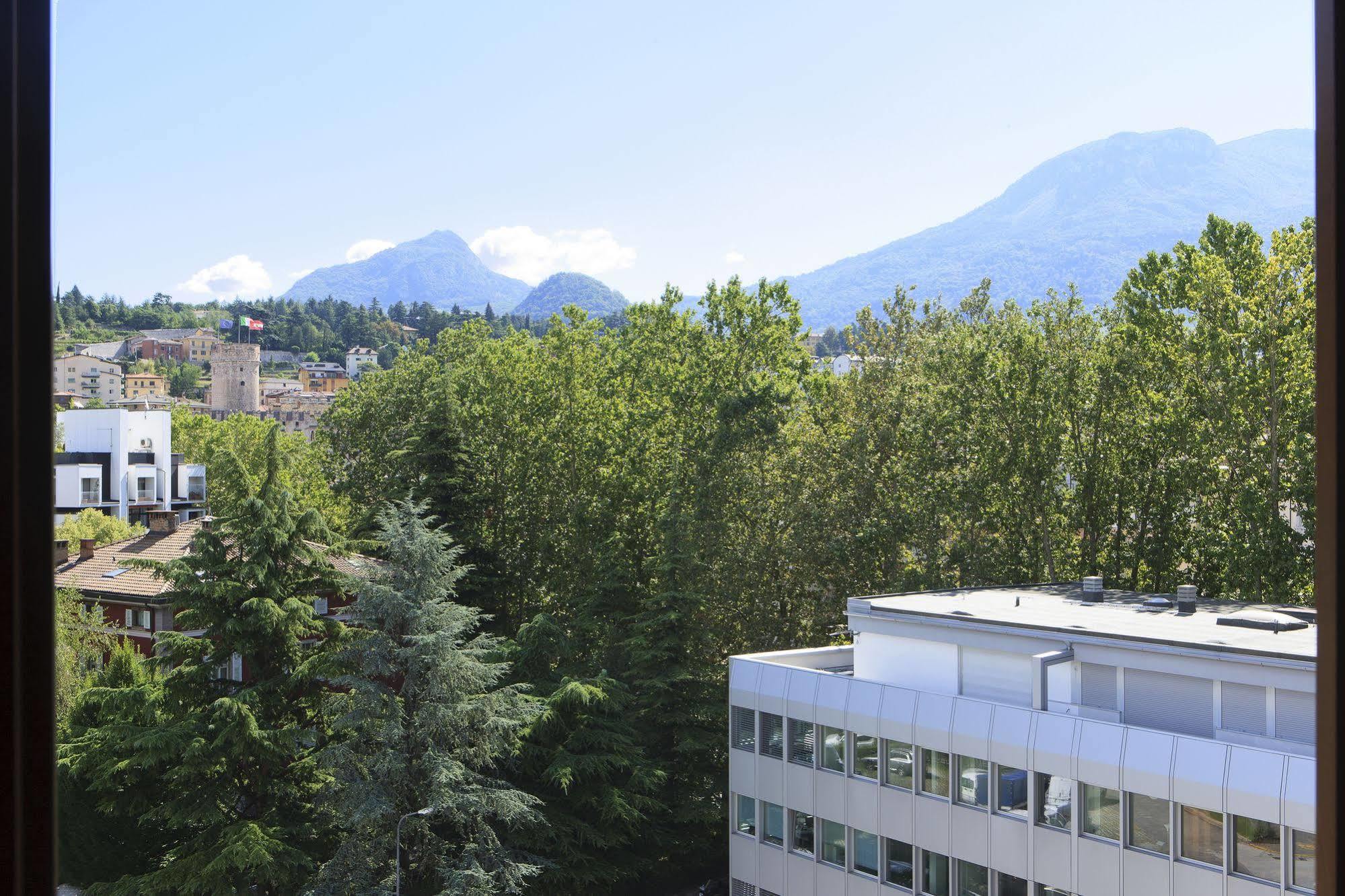 Grand Hotel Trento Esterno foto